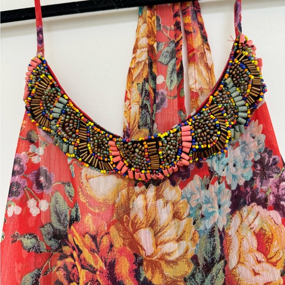 Day trip top. - Picture 3 of 3